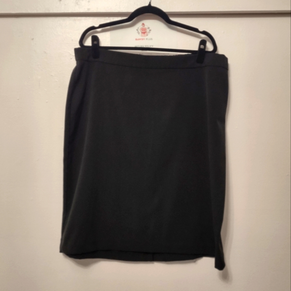 Black Skirt NWOT Bobbie Brooks 2X